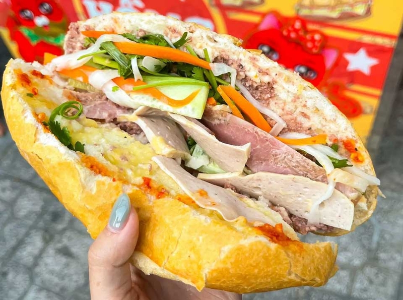 1 ổ bánh mì thập cẩm bao nhiêu calo - 03