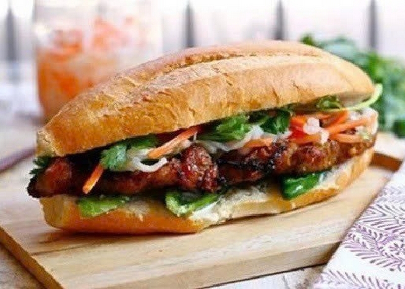 banh-mi-thit-nuong-bao-nhieu-calo-1.jpg