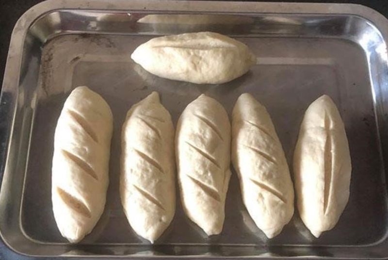 bánh mì truyền thống ảnh 2