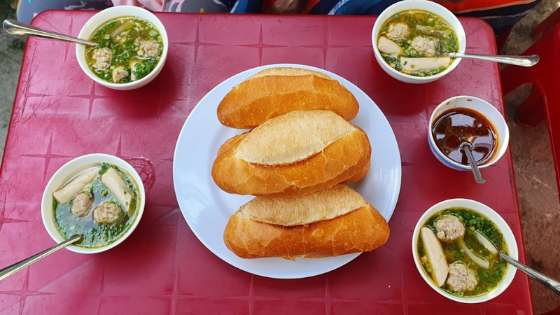 Bánh mì xíu mại Đà Lạt 13