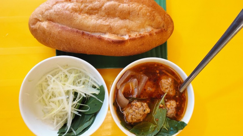 Bánh mì xíu mại Đà Lạt 5
