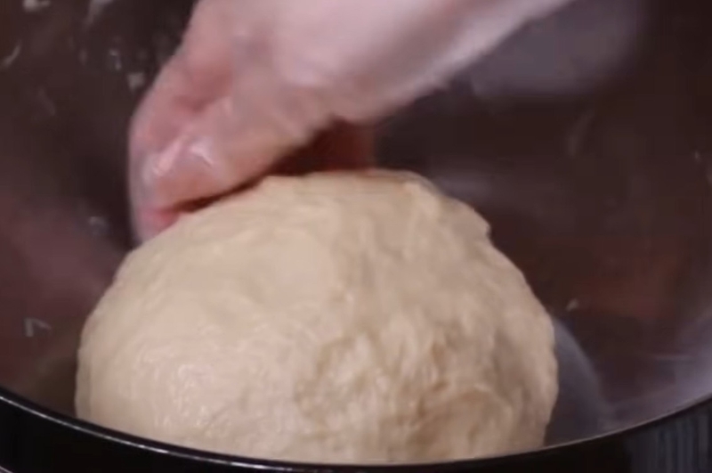 bánh pía trứng chảy hình 10