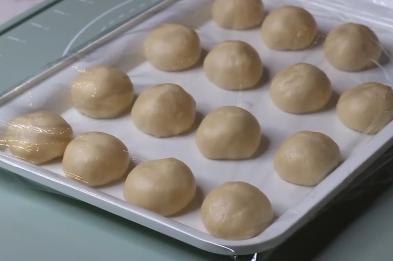 bánh pía trứng chảy hình 12