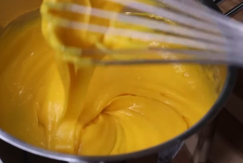 bánh pía trứng chảy hình 4