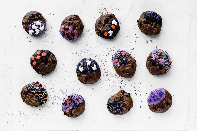 Làm bánh quy chocolate chip Halloween - 07