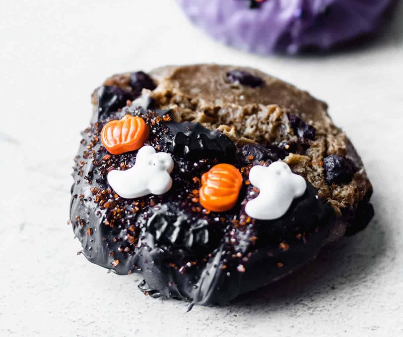 Làm bánh quy chocolate chip Halloween - 08