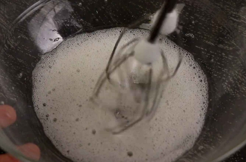 Làm icing