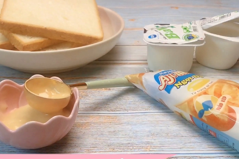 bánh sandwich sữa chua hình 1