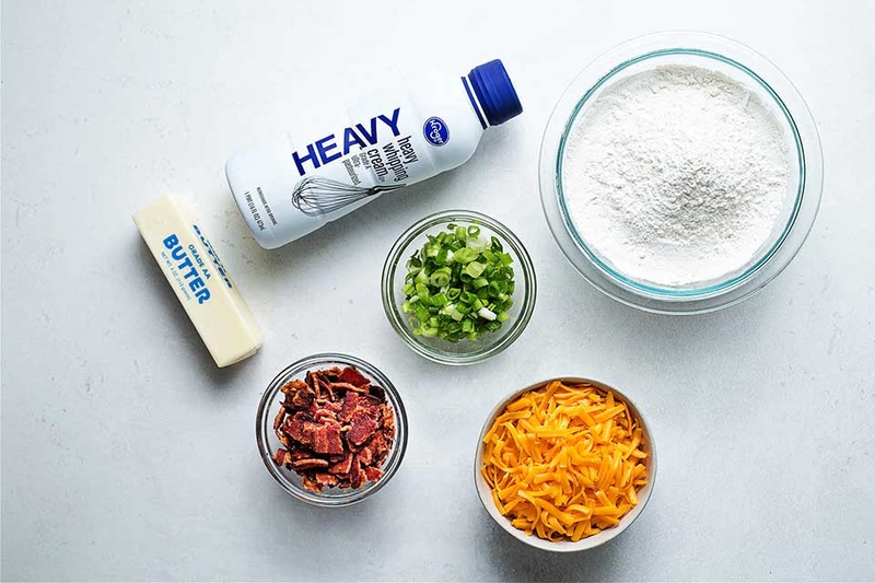 Bánh scone mặn phô mai thịt nguội - 12