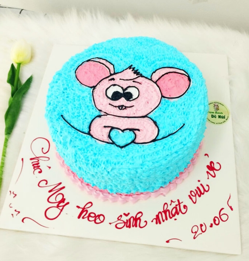 Bánh hình con chuột với màu sắc tươi sáng