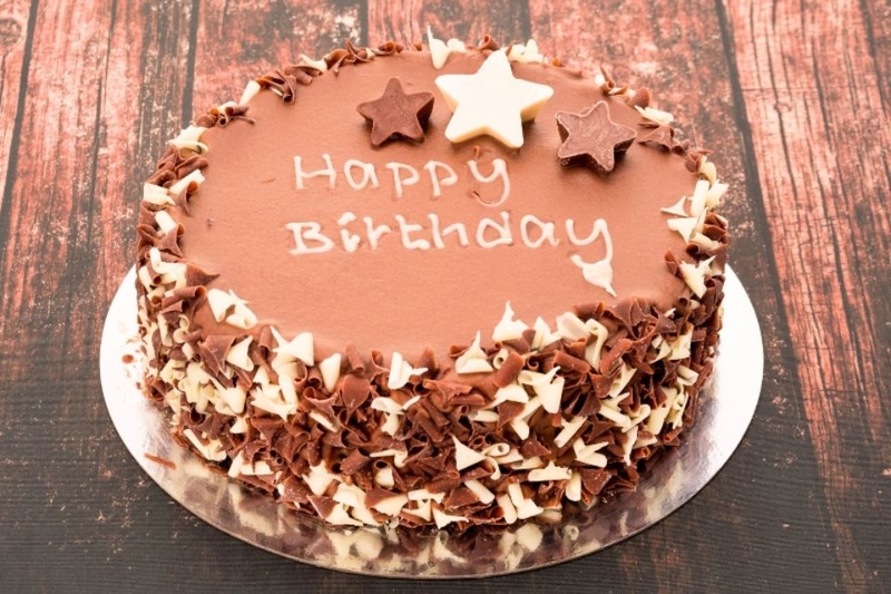 Gợi ý các mẫu bánh sinh nhật sếp nam