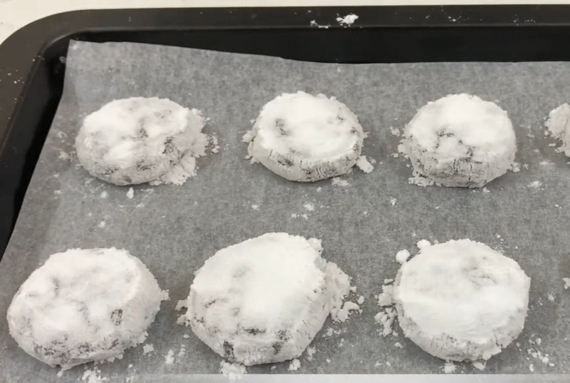 bánh socola tròn hình 6