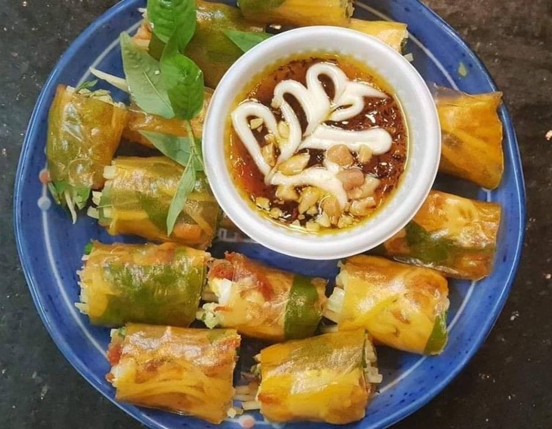 Bánh tráng cuốn sốt me 6