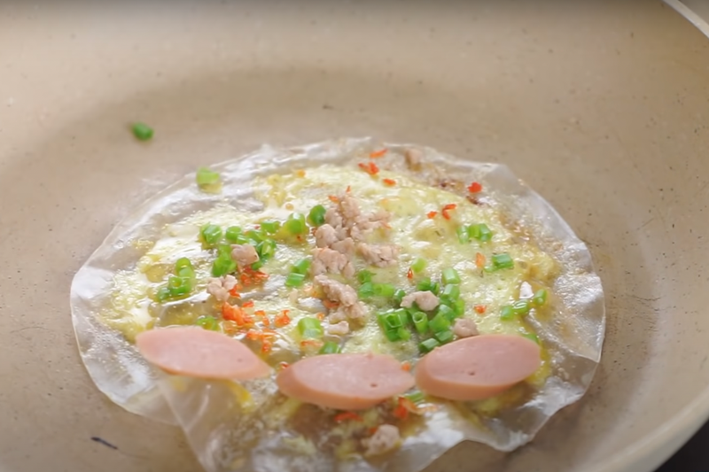 cách làm bánh tráng mắm ruốc (7)