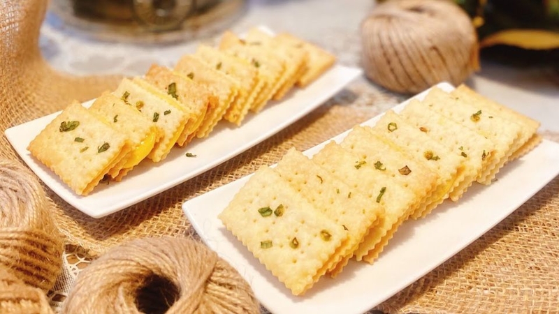 Bánh trứng muối 6