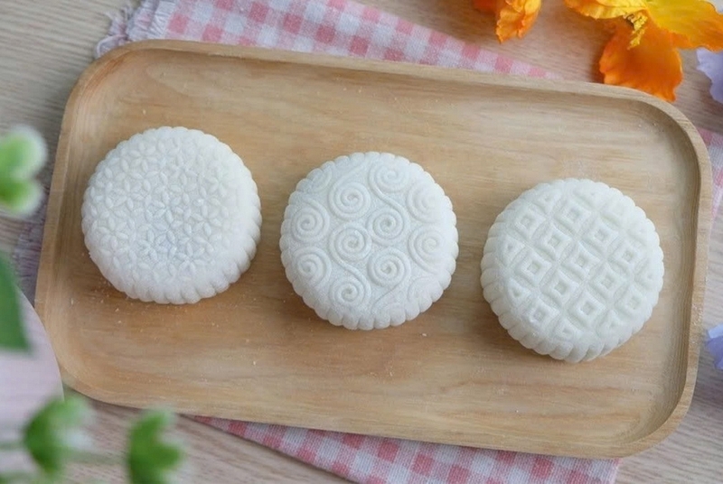 Bánh trung thu dẻo nhân cốm ảnh 1