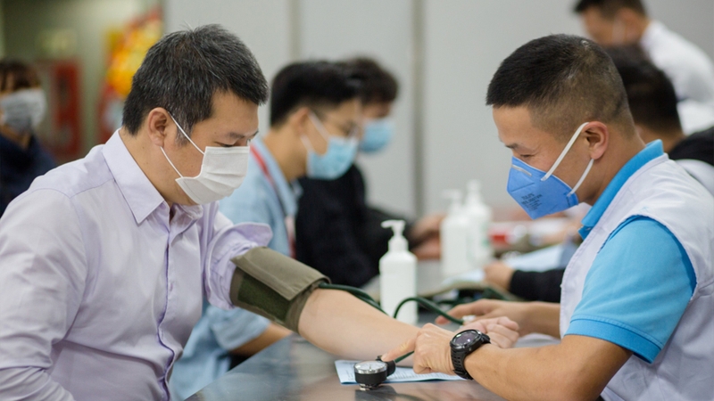 Sàng lọc sức khoẻ trước khi hiến máu