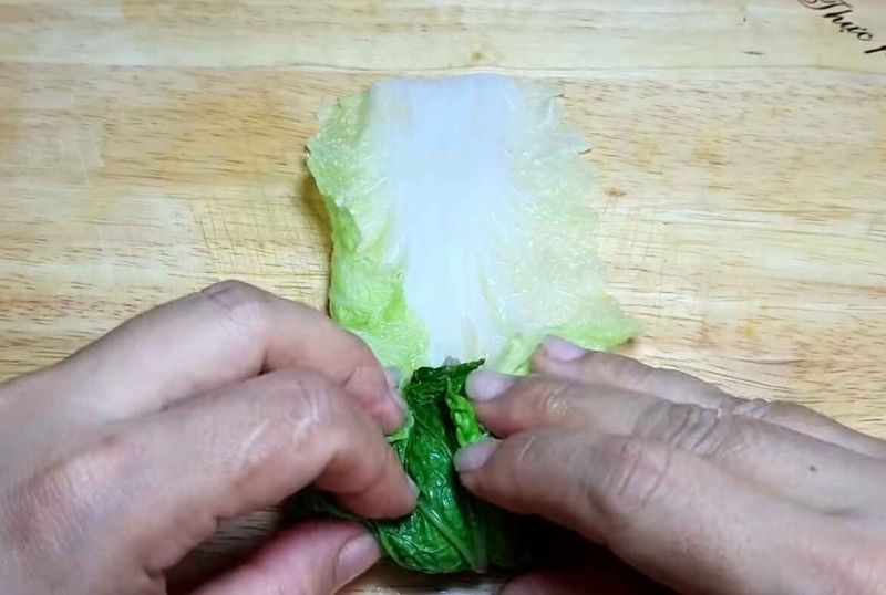 bắp cải cuốn thịt hình 8
