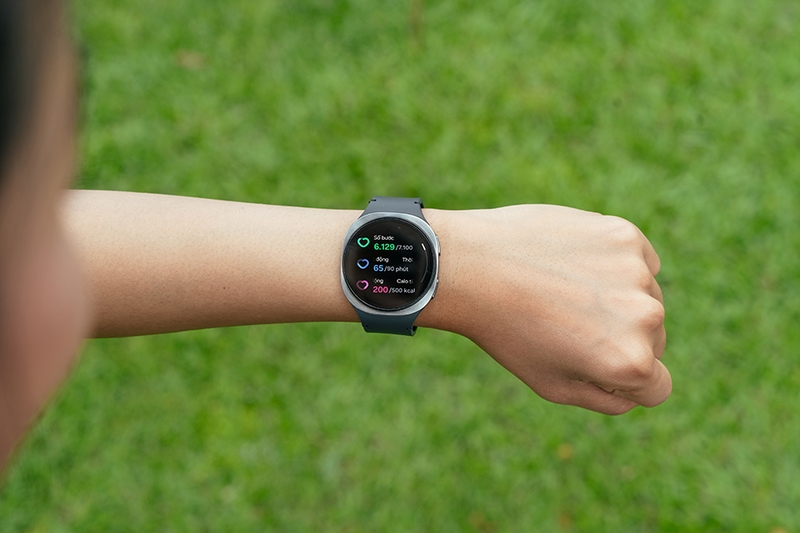 bat-mode-song-khoe-cung-galaxy-watch8 (15).jpg