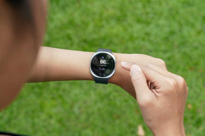 bat-mode-song-khoe-cung-galaxy-watch8 (7).jpg