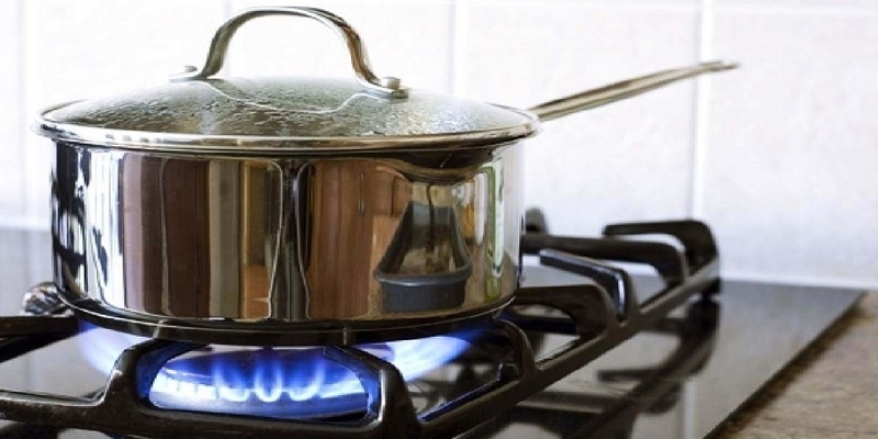 Những th&oacute;i quen tốt gi&uacute;p tiết kiệm gas mỗi ng&agrave;y