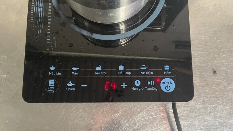 bếp hồng ngoại kangaroo b&aacute;o lỗi e5 h&igrave;nh 7