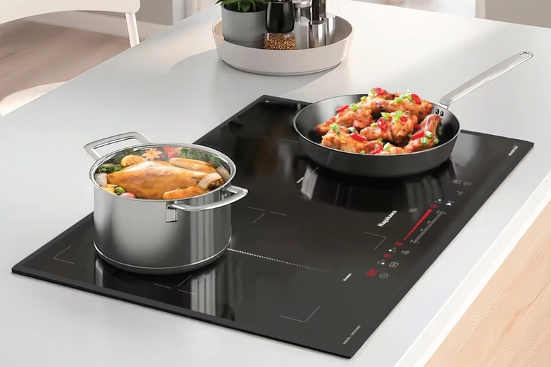 Bếp từ 3 v&ugrave;ng nấu của Đức h&igrave;nh 2