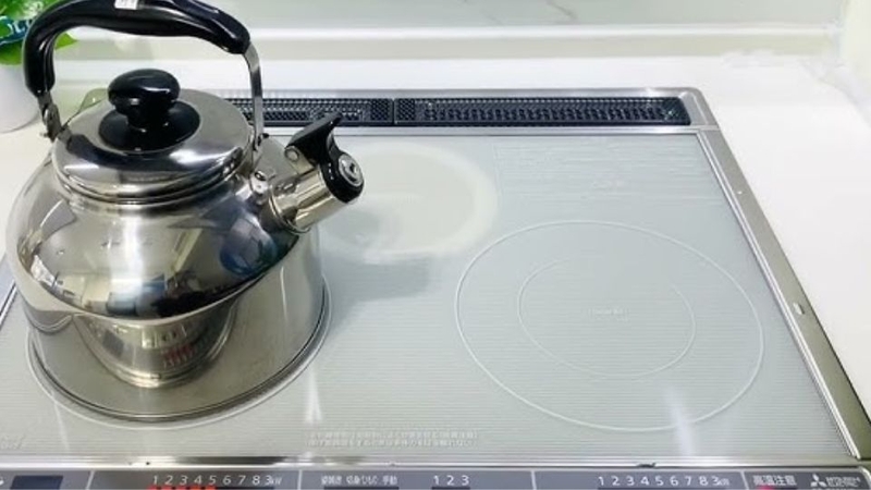 bếp từ Mitsubishi lỗi E0 4