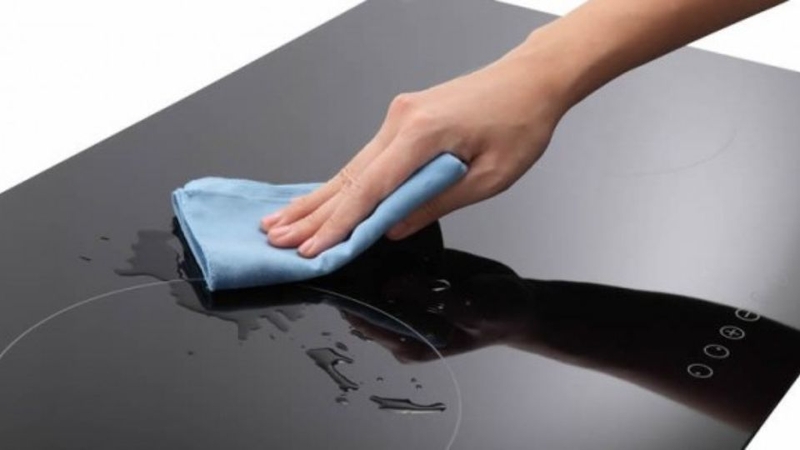 bếp từ bị ẩm 3