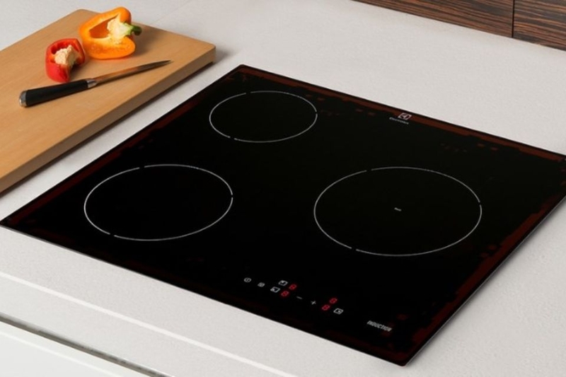 Bếp từ vu&ocirc;ng (ảnh 3)