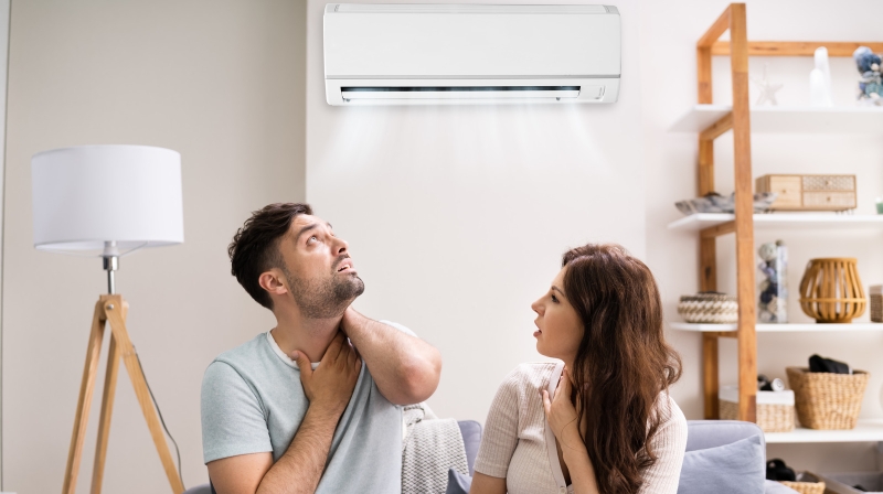 bị cảm lạnh do máy lạnh 1