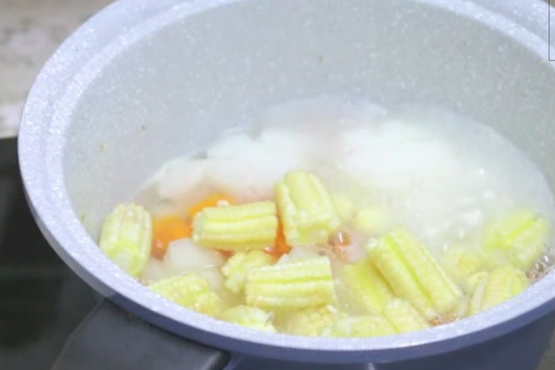 bí đỏ hầm ngũ quả chay hình 4