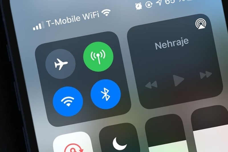 biến iPhone 8 thành thiết bị phát Wi-Fi (ảnh 1)