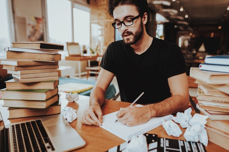 Biên kịch là gì 9