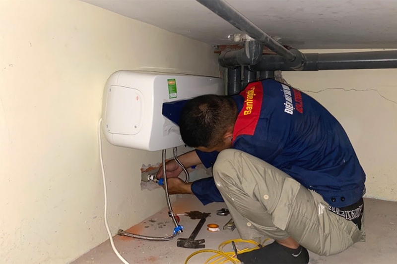 Bình nóng lạnh Ariston không sáng đèn - 08