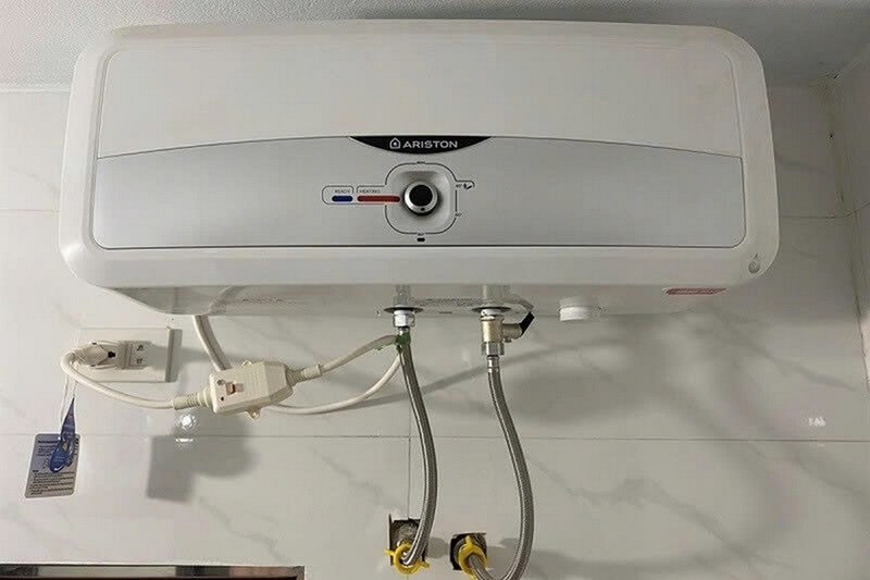 Bình nóng lạnh Ariston không vào điện ảnh 1