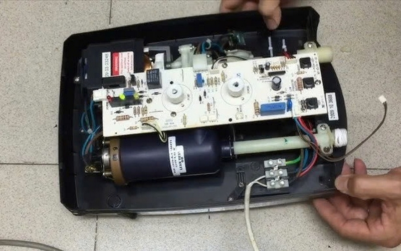 Bình nóng lạnh Ariston không vào điện ảnh 3