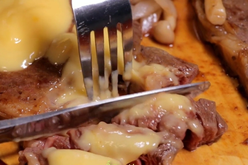 bò bít tết sốt phô mai hình 11