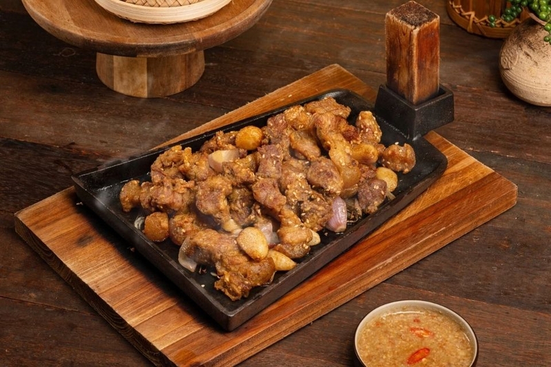 bò cháy tỏi chinh phục vị giác