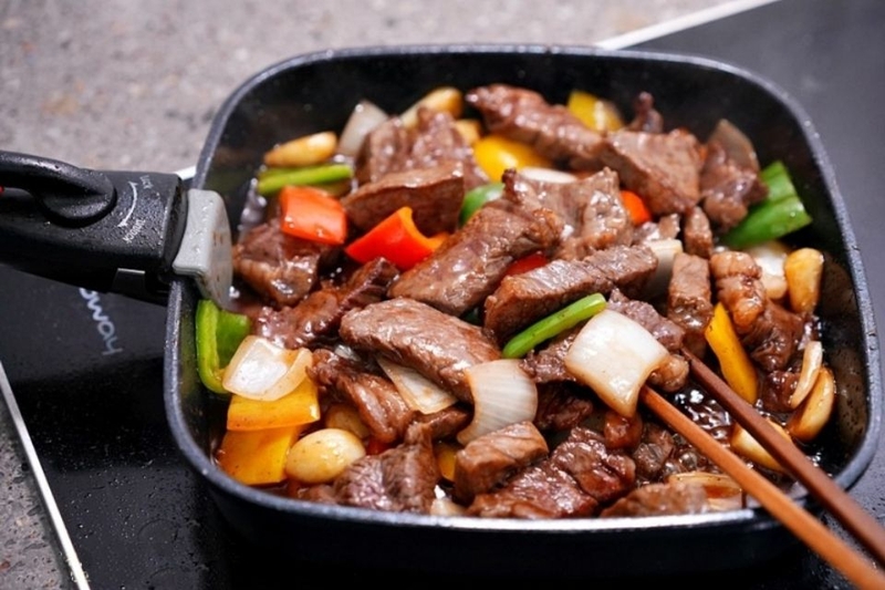 bò cháy tỏi thơm ngon