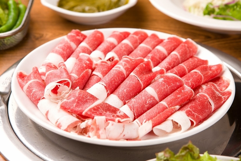 bò cuộn nấm kim châm bằng nồi chiên không dầu 1