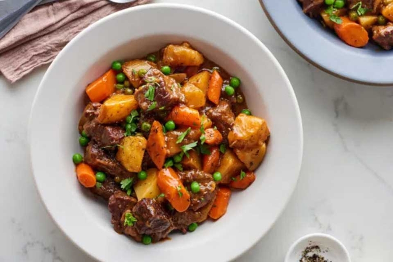 Thịt bò hầm khoai tây cà rốt bằng nồi áp suất - 01