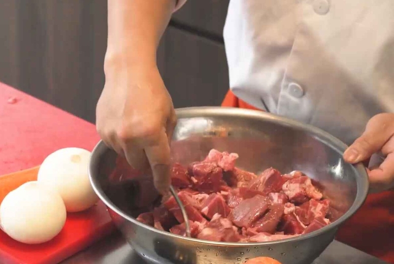 bò hầm rượu vang hình 3