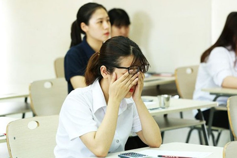 Bỏ học đại học năm nhất thi lại được không 6