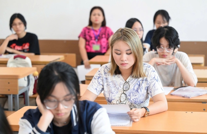 Bỏ học đại học năm nhất thi lại được không 3