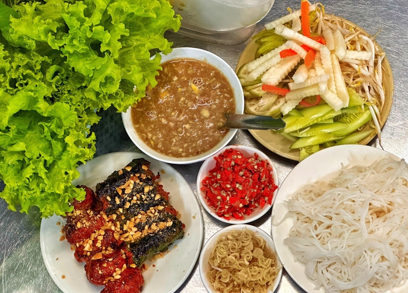 Bò nướng lá lốt kiểu Nam Bộ (ảnh 8)