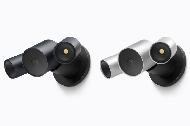 Đèn Rọi Camera của LG tích hợp hai đèn chiếu sáng tự kích hoạt khi phát hiện chuyển động.
