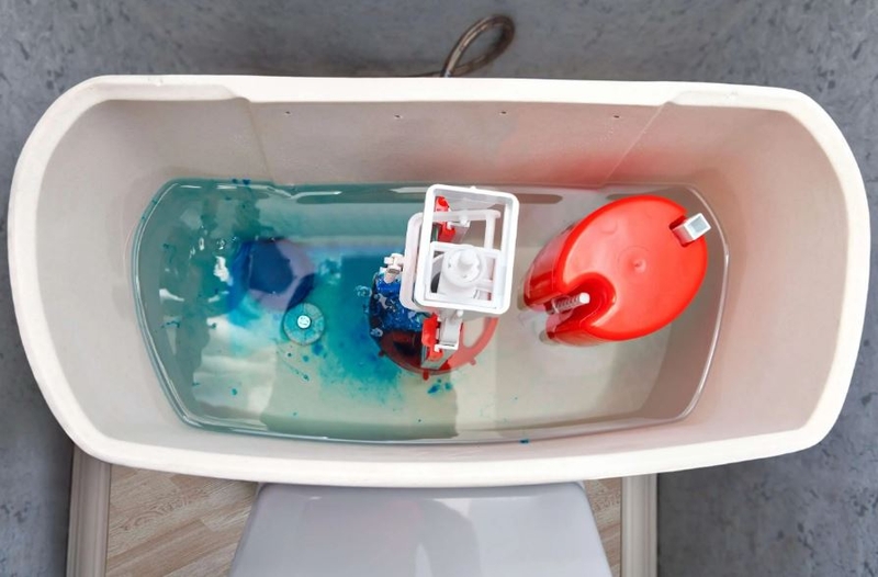 bồn cầu không bơm nước 4