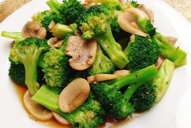 bông cải xào nấm ảnh 5