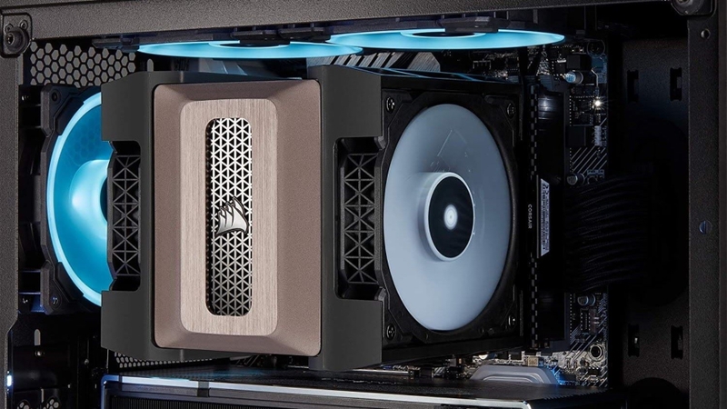 Vỏ máy và hệ thống quạt tản nhiệt